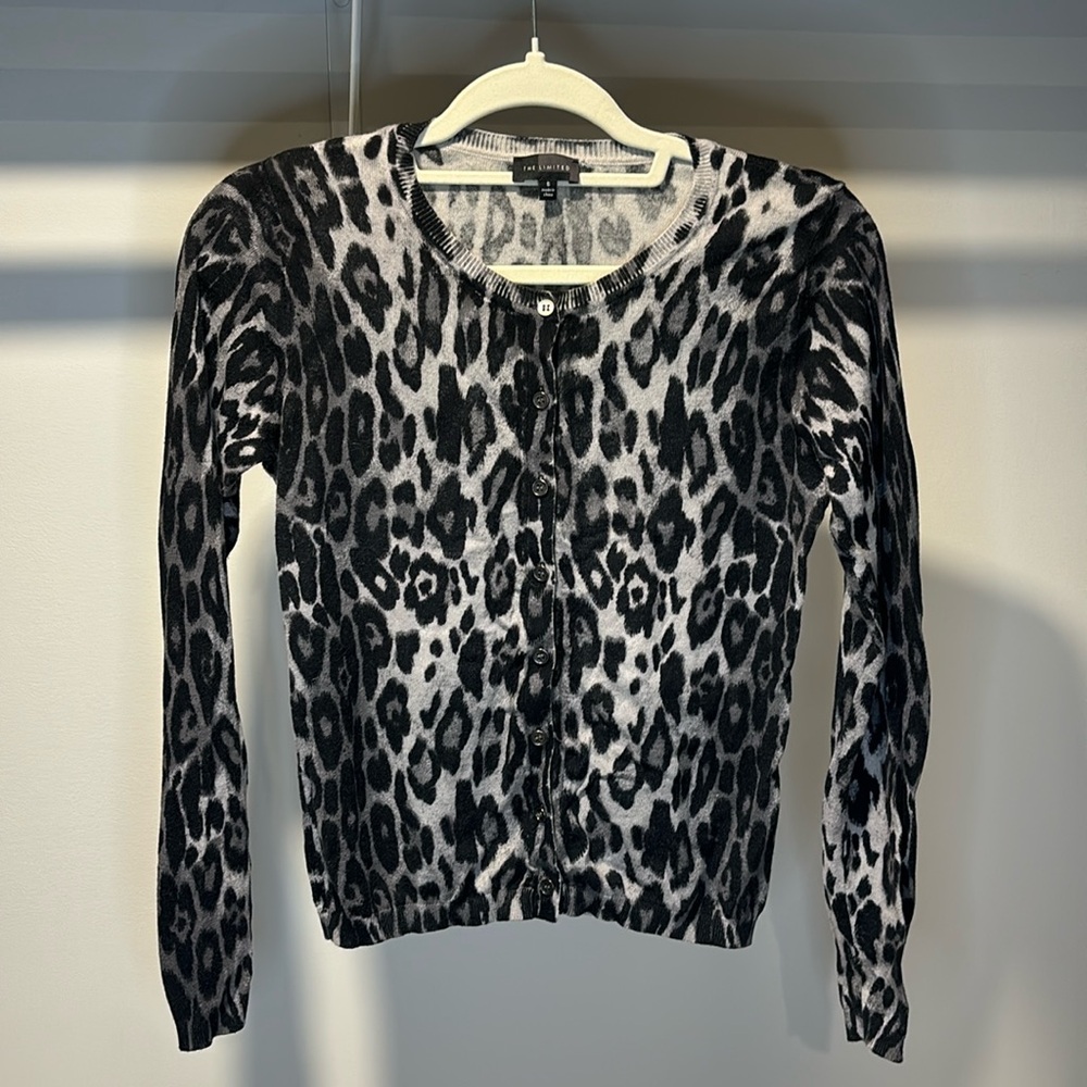 The Limited lightweight cardigan size small